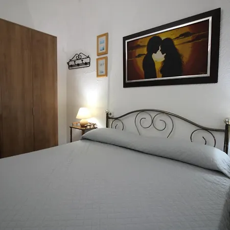 Apartment Grifeu 6 - Situado Muy Cerca De La Playa De Cap Ras, 6 Personas - Es-228-195 Llanca